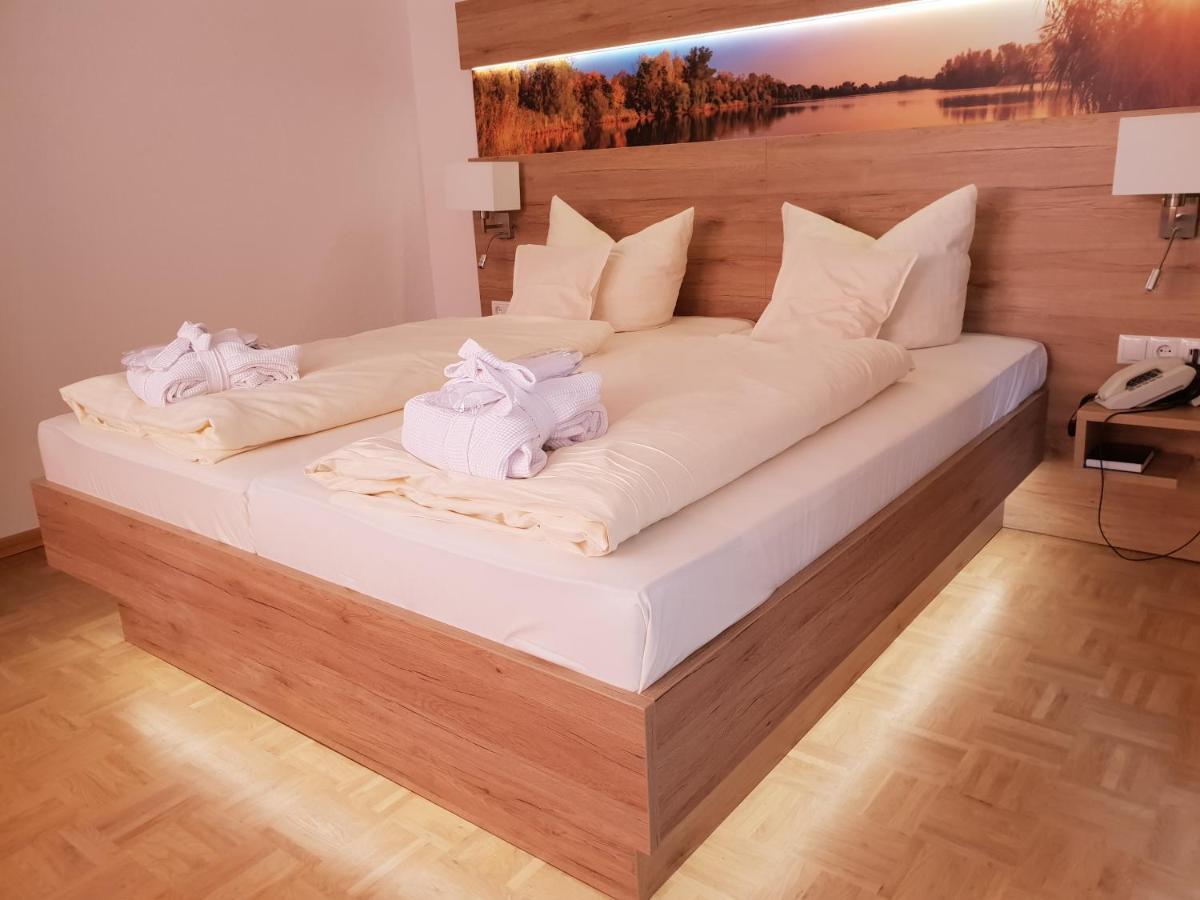 Hotel Weisser Hof Маленте Екстериор снимка