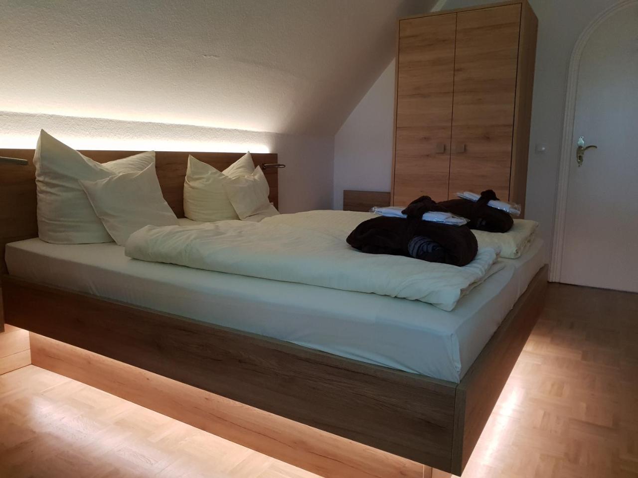 Hotel Weisser Hof Маленте Екстериор снимка