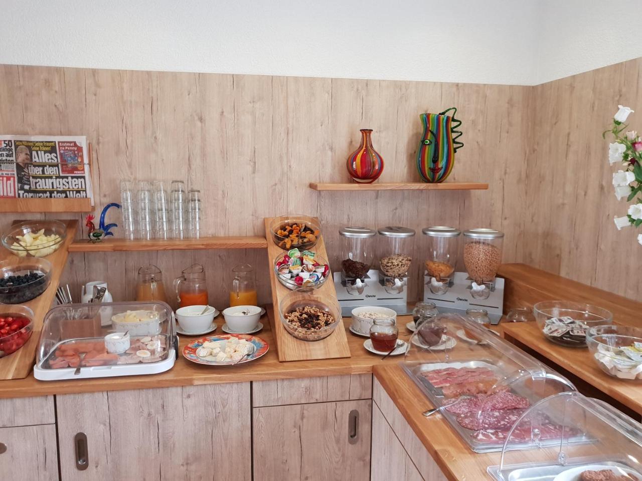 Hotel Weisser Hof Маленте Екстериор снимка