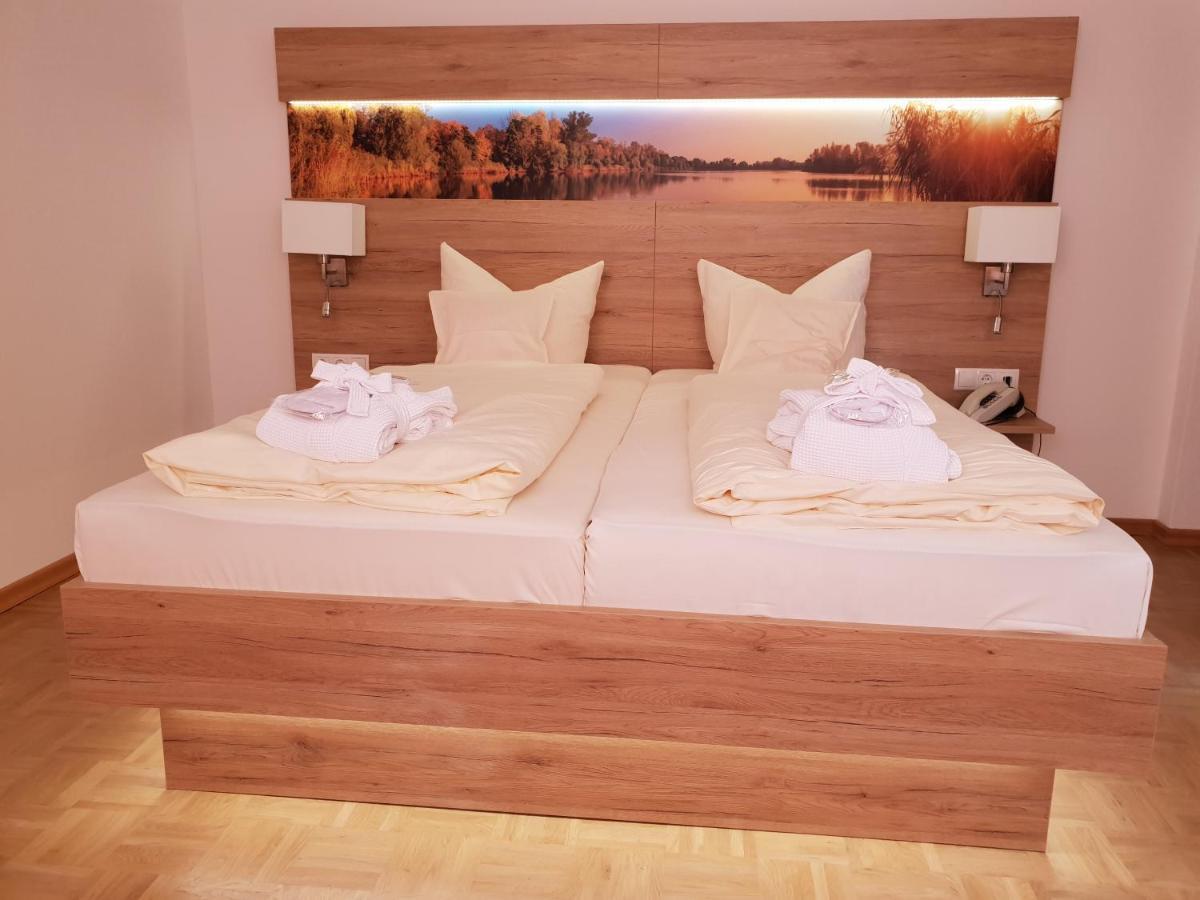 Hotel Weisser Hof Маленте Екстериор снимка